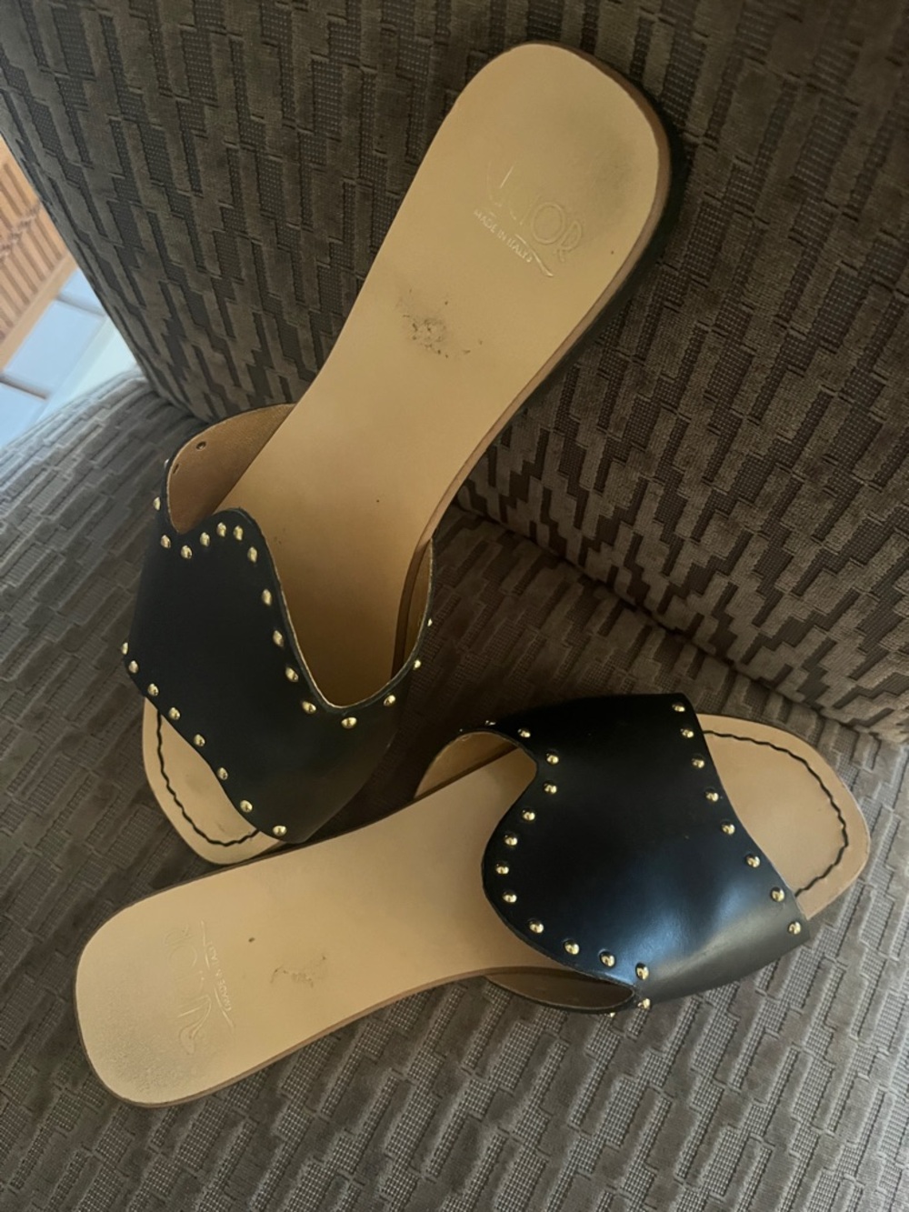Victor Italian leather slides